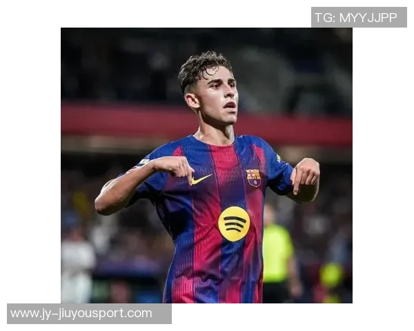 德转评选年度最佳右边锋候选人揭晓杜埃奥利塞萨拉赫亚马尔入围